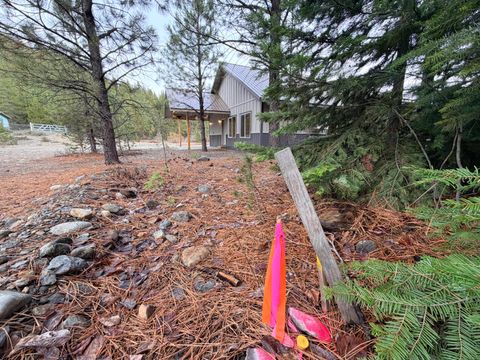 Tiny photo for 655 NW Ajax Street, Sumpter, OR 97877 (MLS # 220219433)