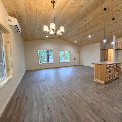 Tiny photo for 655 NW Ajax Street, Sumpter, OR 97877 (MLS # 220219433)