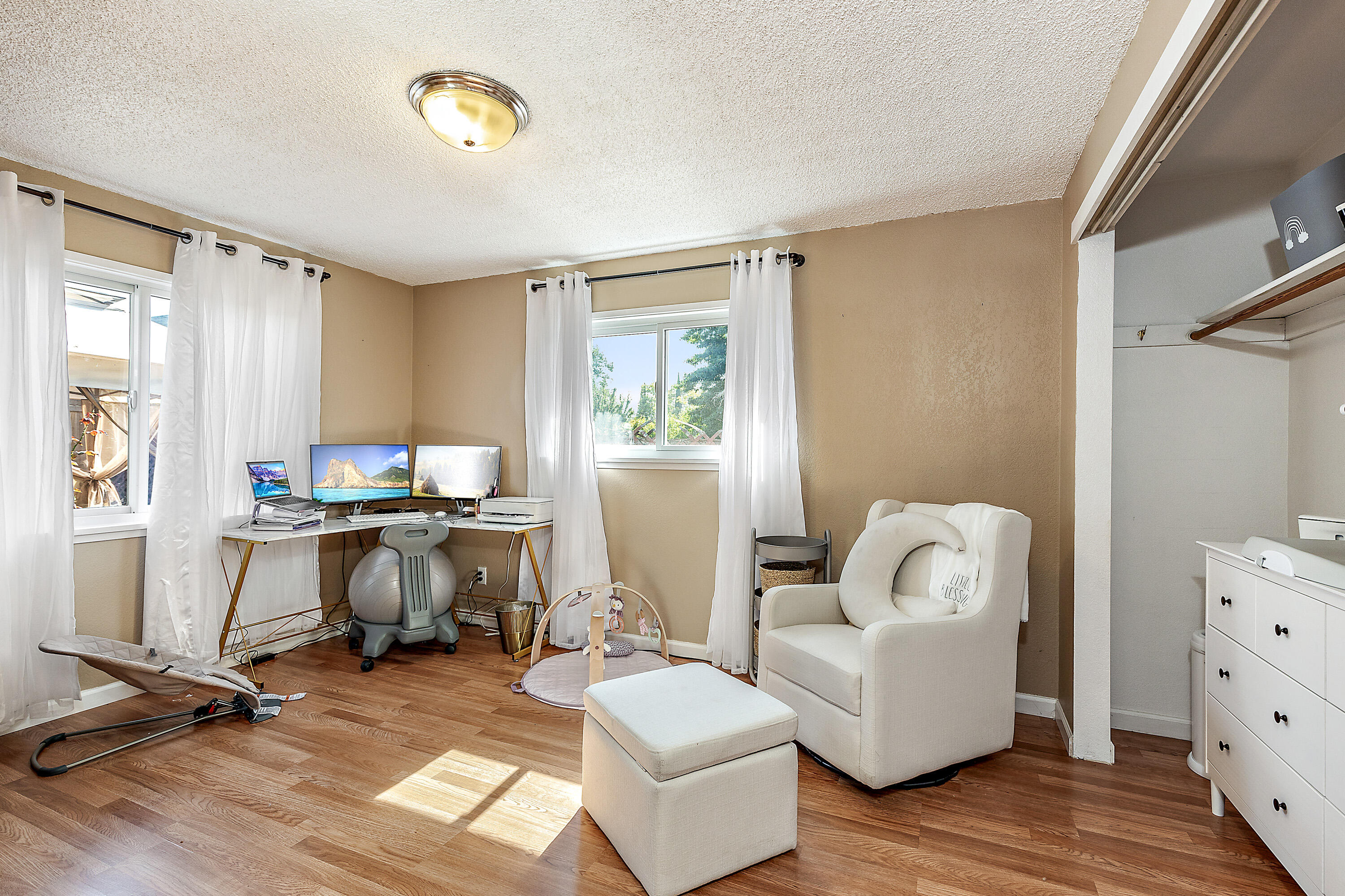 Madrona Heights - Residential