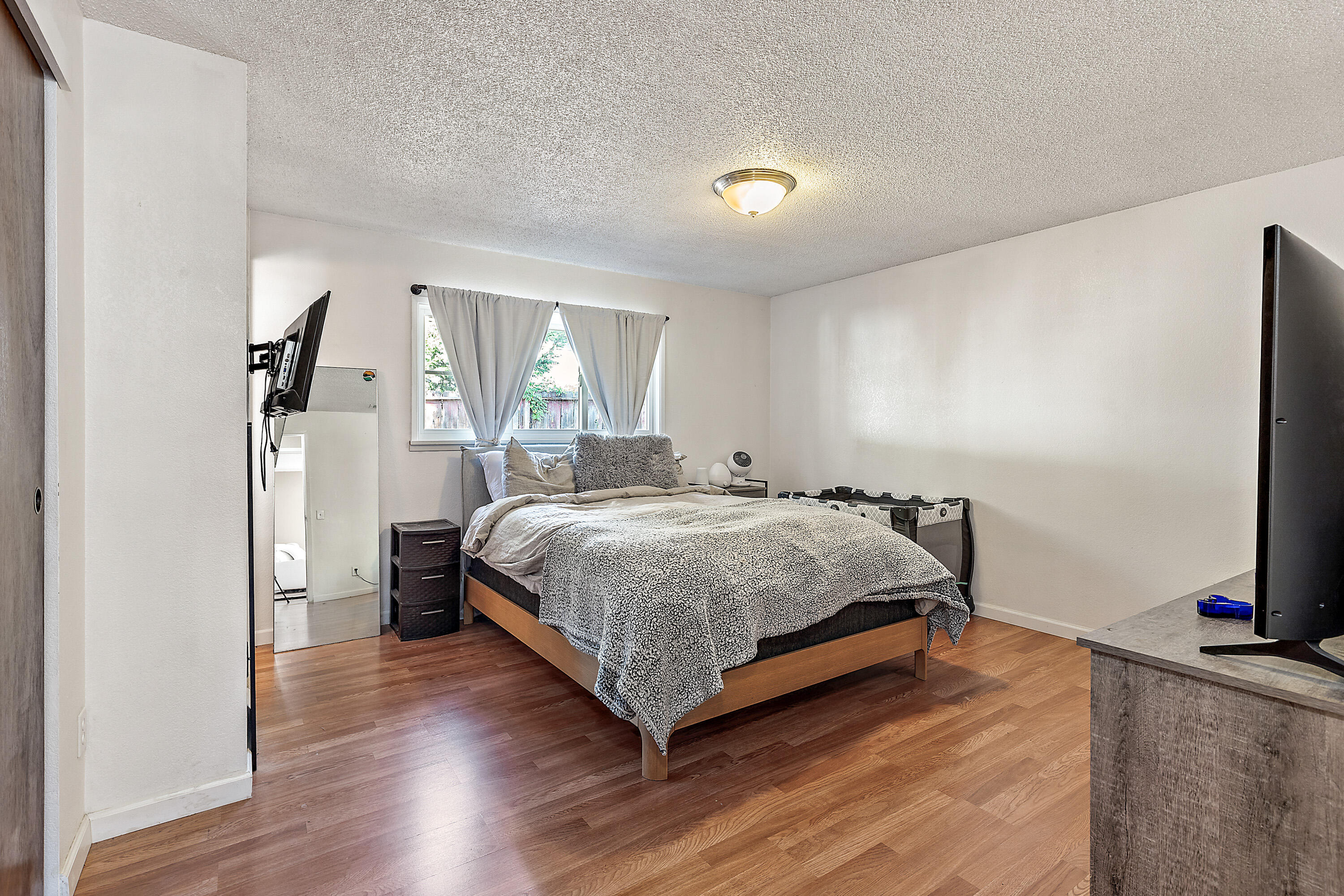 Madrona Heights - Residential