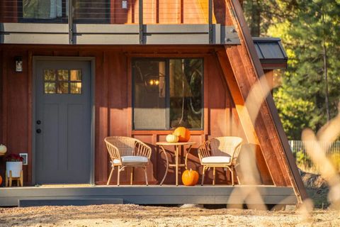 Tiny photo for 15622 6th Street, La Pine, OR 97739 (MLS # 220211267)