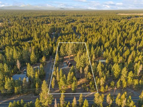 Tiny photo for 15622 6th Street, La Pine, OR 97739 (MLS # 220211267)