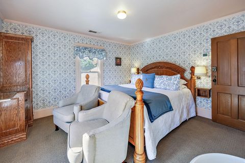 Tiny photo for 451 N Main Street, Ashland, OR 97520 (MLS # 220212846)