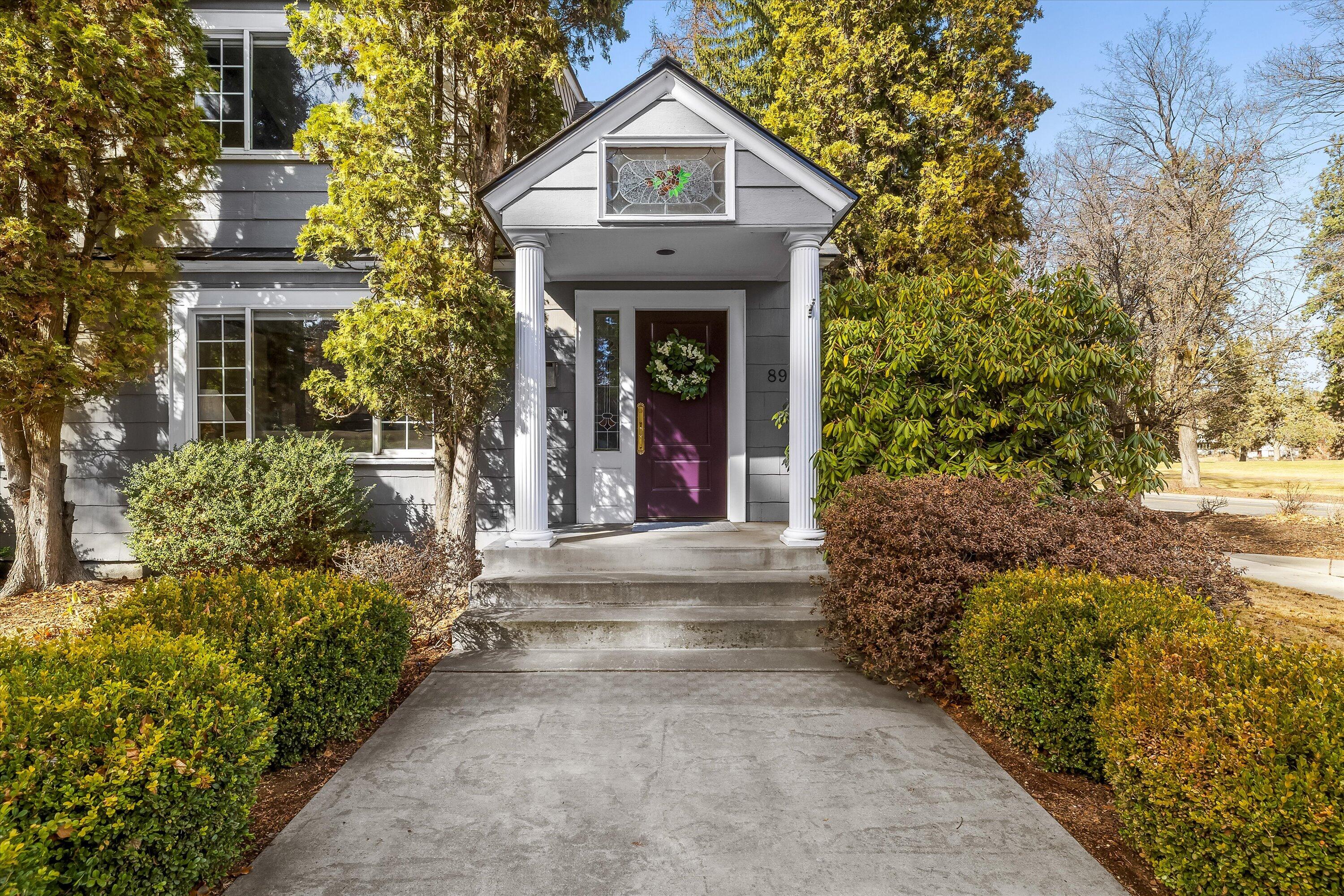 898 NW Riverside Boulevard