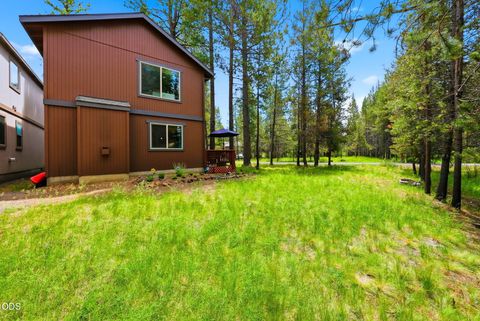 Tiny photo for 55626 Wagon Master Way, Bend, OR 97707 (MLS # 220223770)