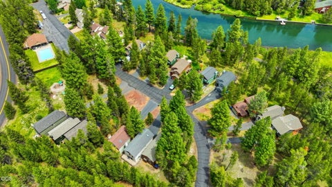 Tiny photo for 55626 Wagon Master Way, Bend, OR 97707 (MLS # 220223770)