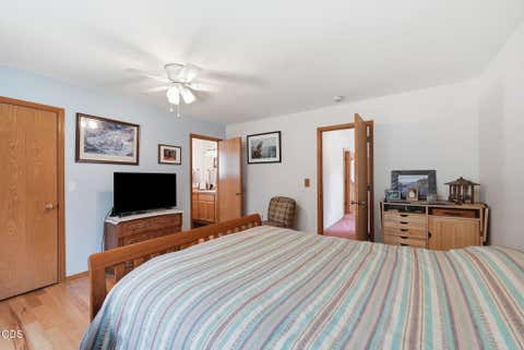 Tiny photo for 55626 Wagon Master Way, Bend, OR 97707 (MLS # 220223770)