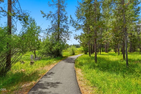 Tiny photo for 55626 Wagon Master Way, Bend, OR 97707 (MLS # 220223770)