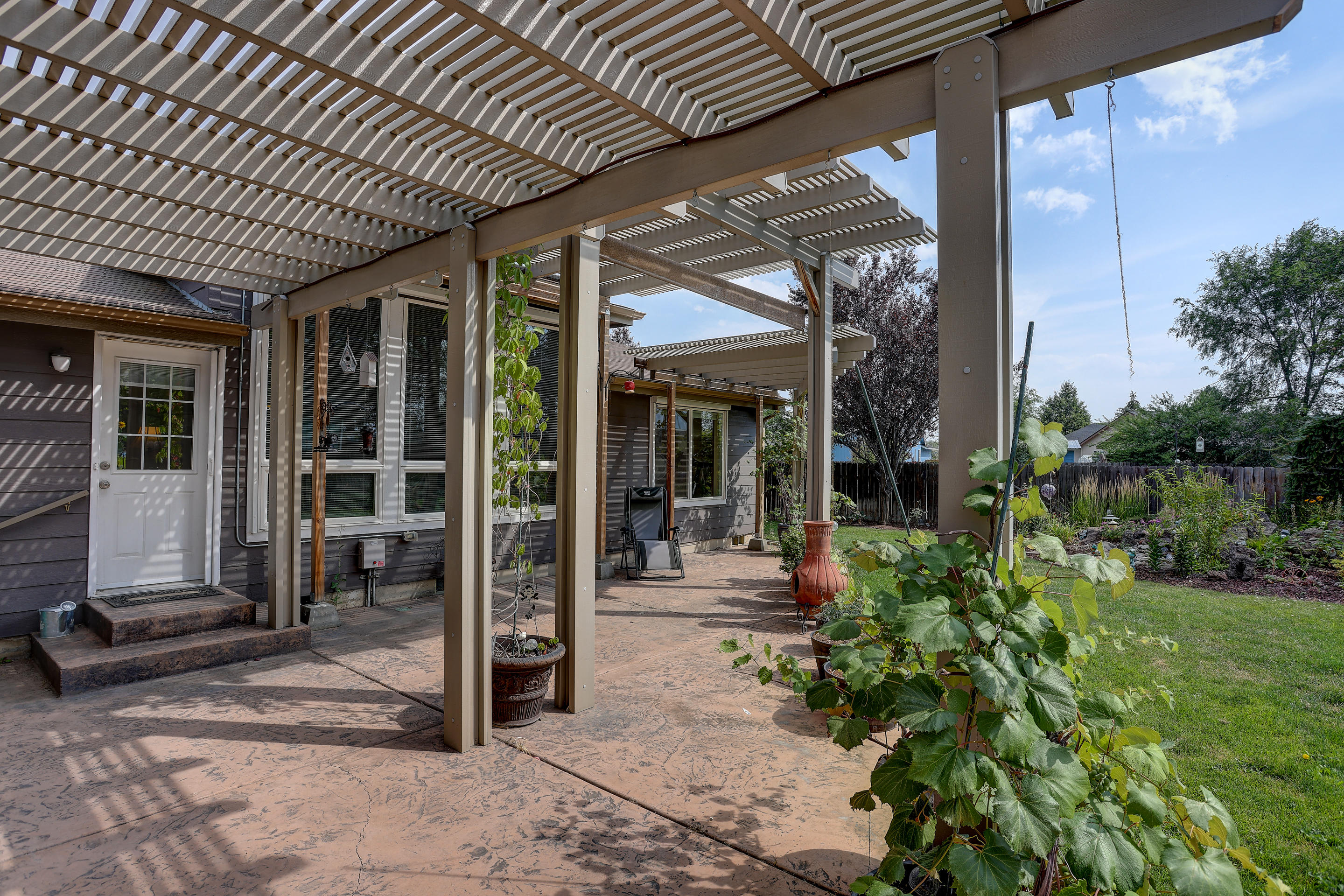 Ni Lah Sha Village - Residential