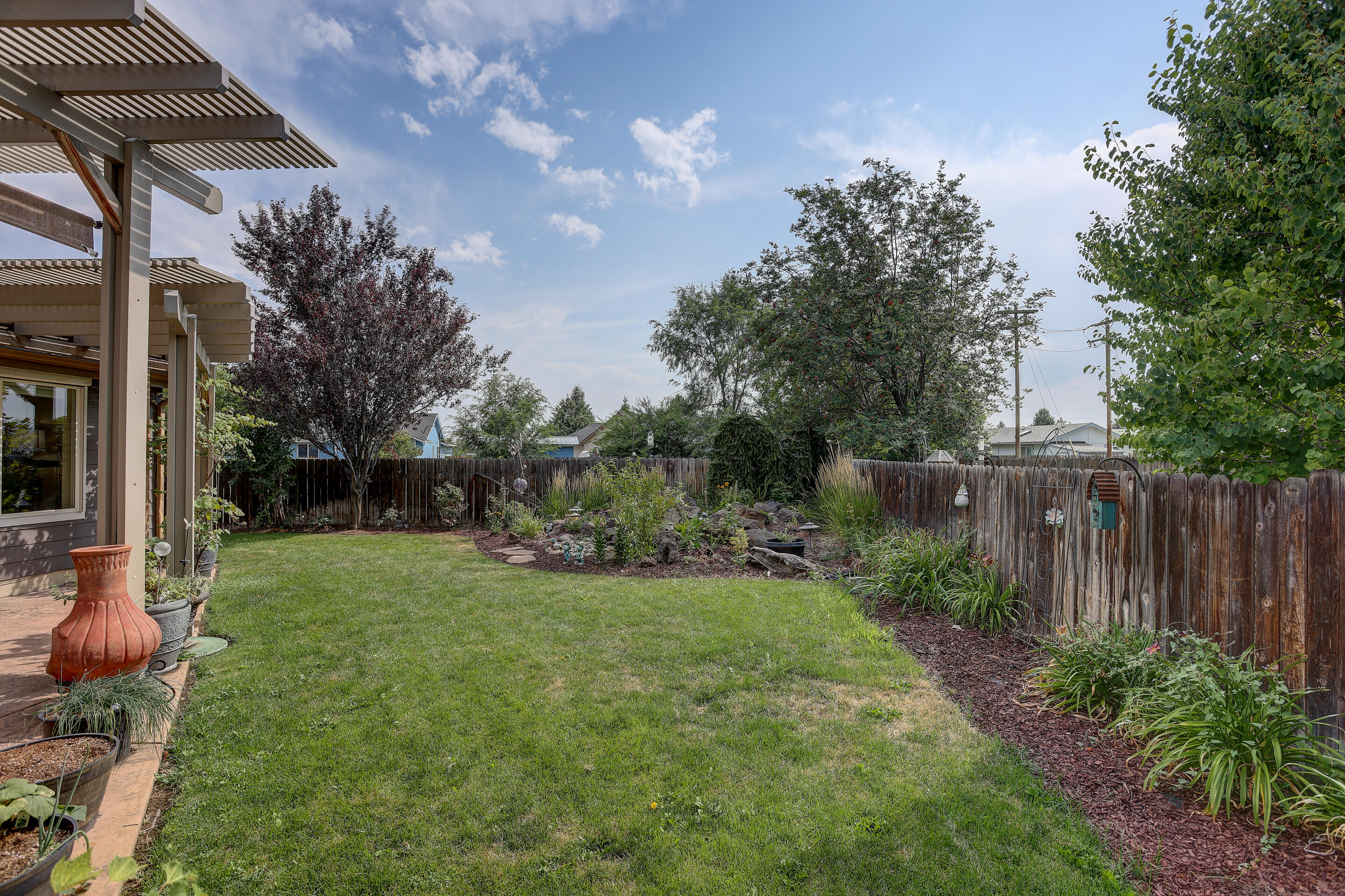 Ni Lah Sha Village - Residential