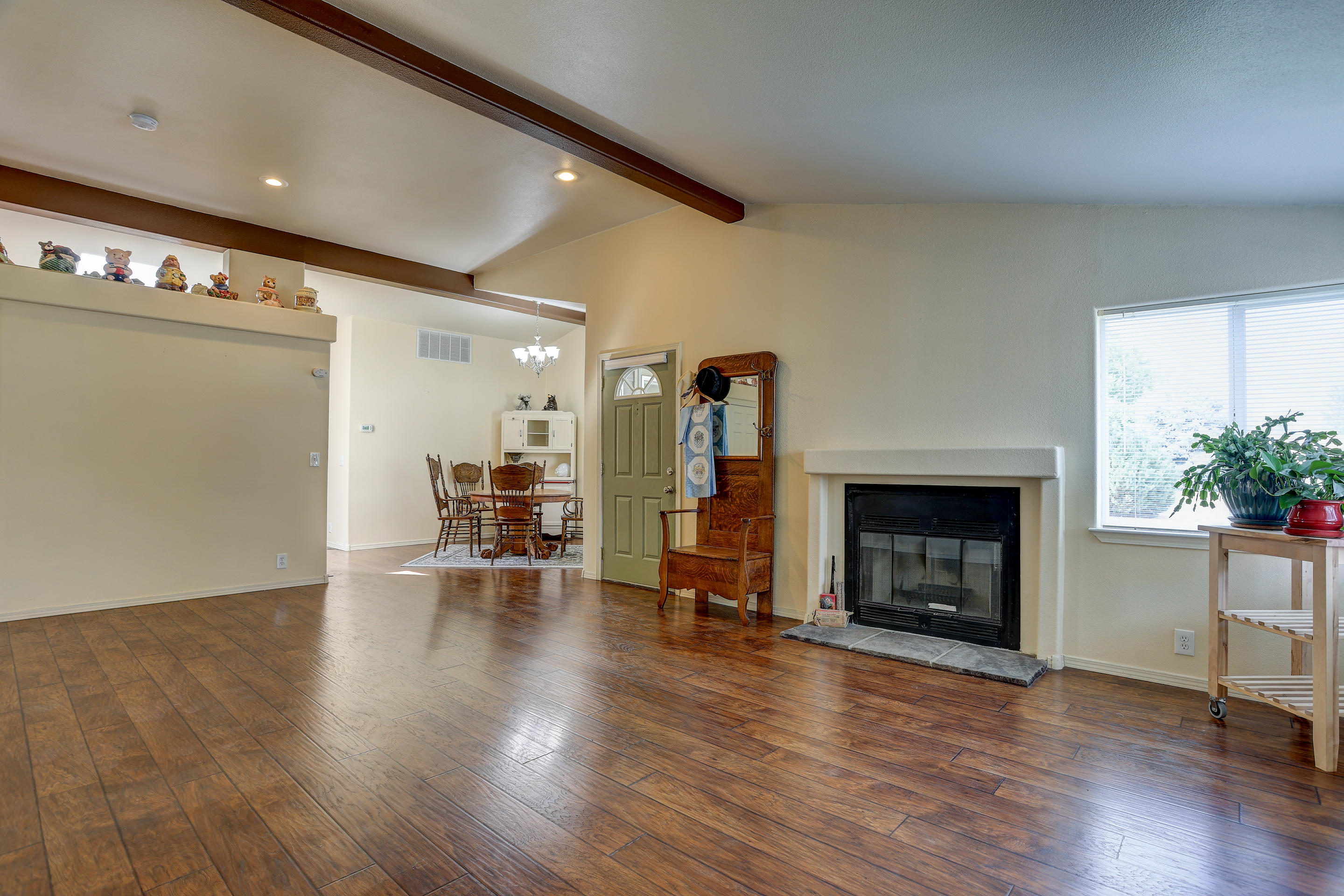 Ni Lah Sha Village - Residential