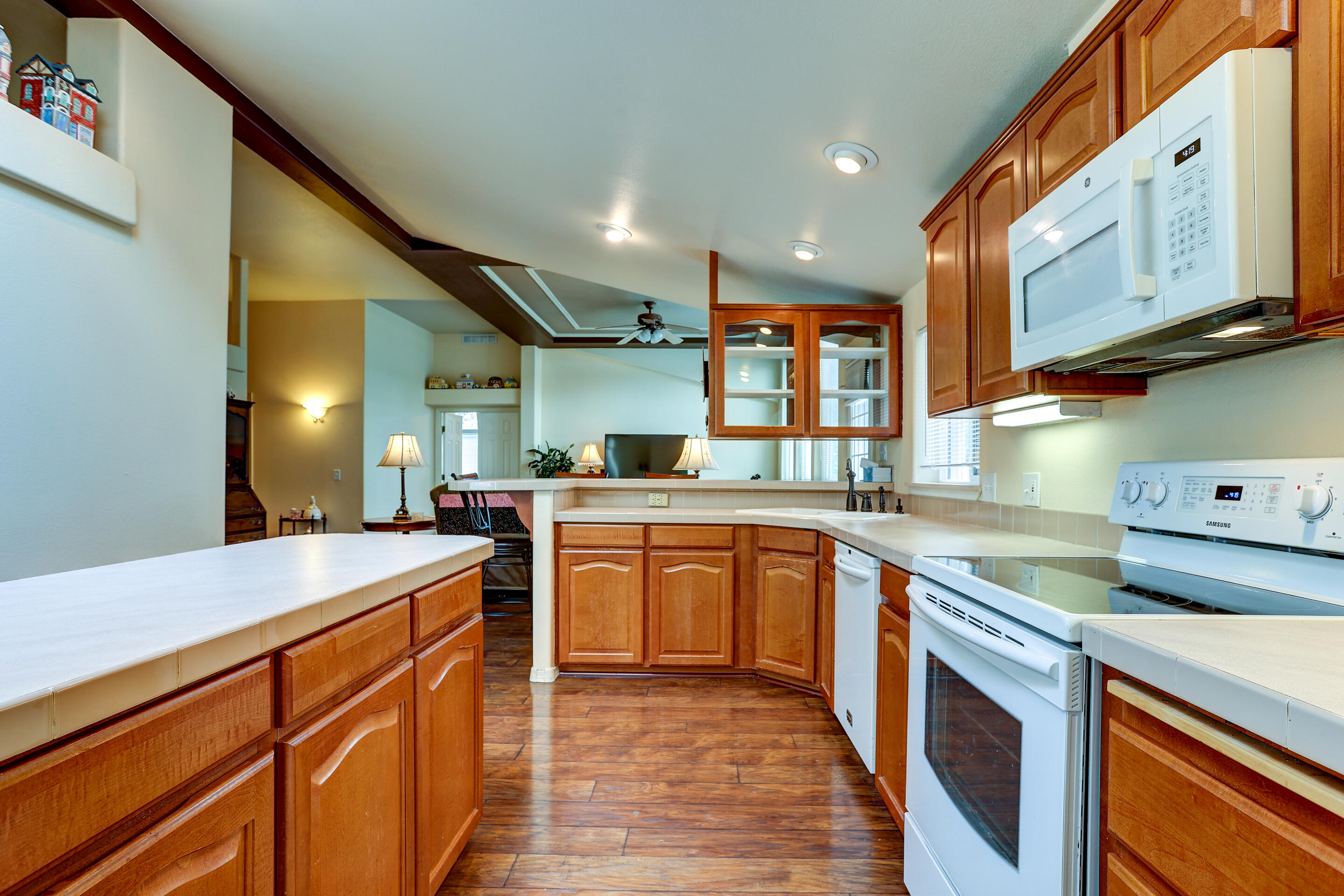 Ni Lah Sha Village - Residential