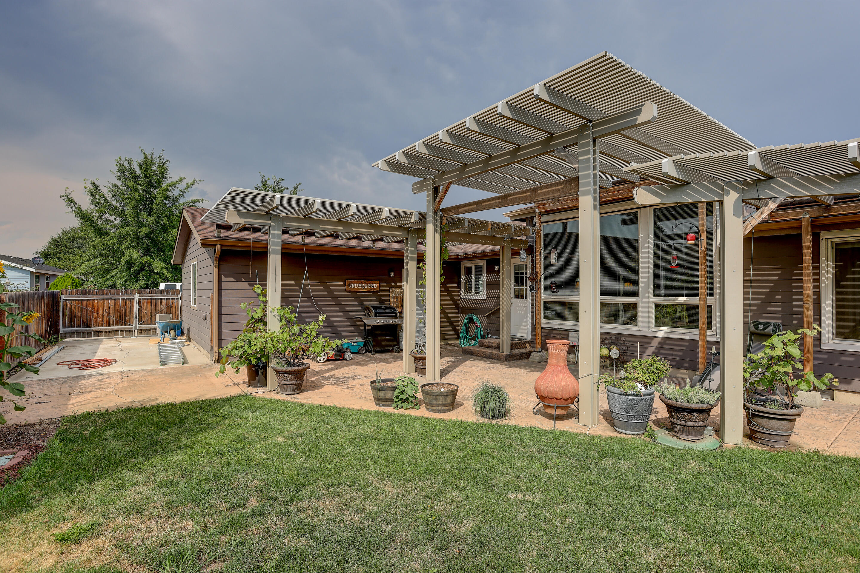 Ni Lah Sha Village - Residential