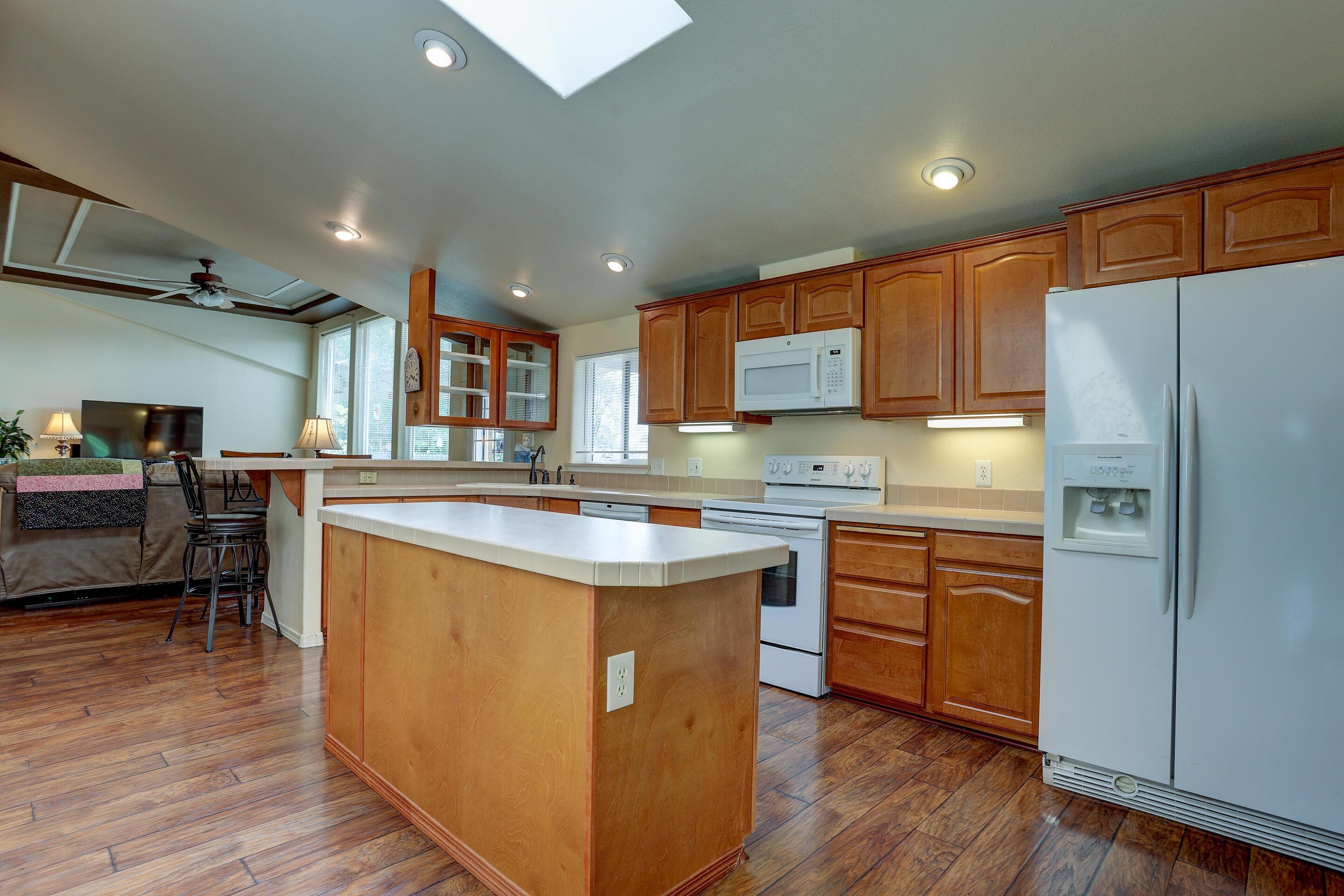 Ni Lah Sha Village - Residential