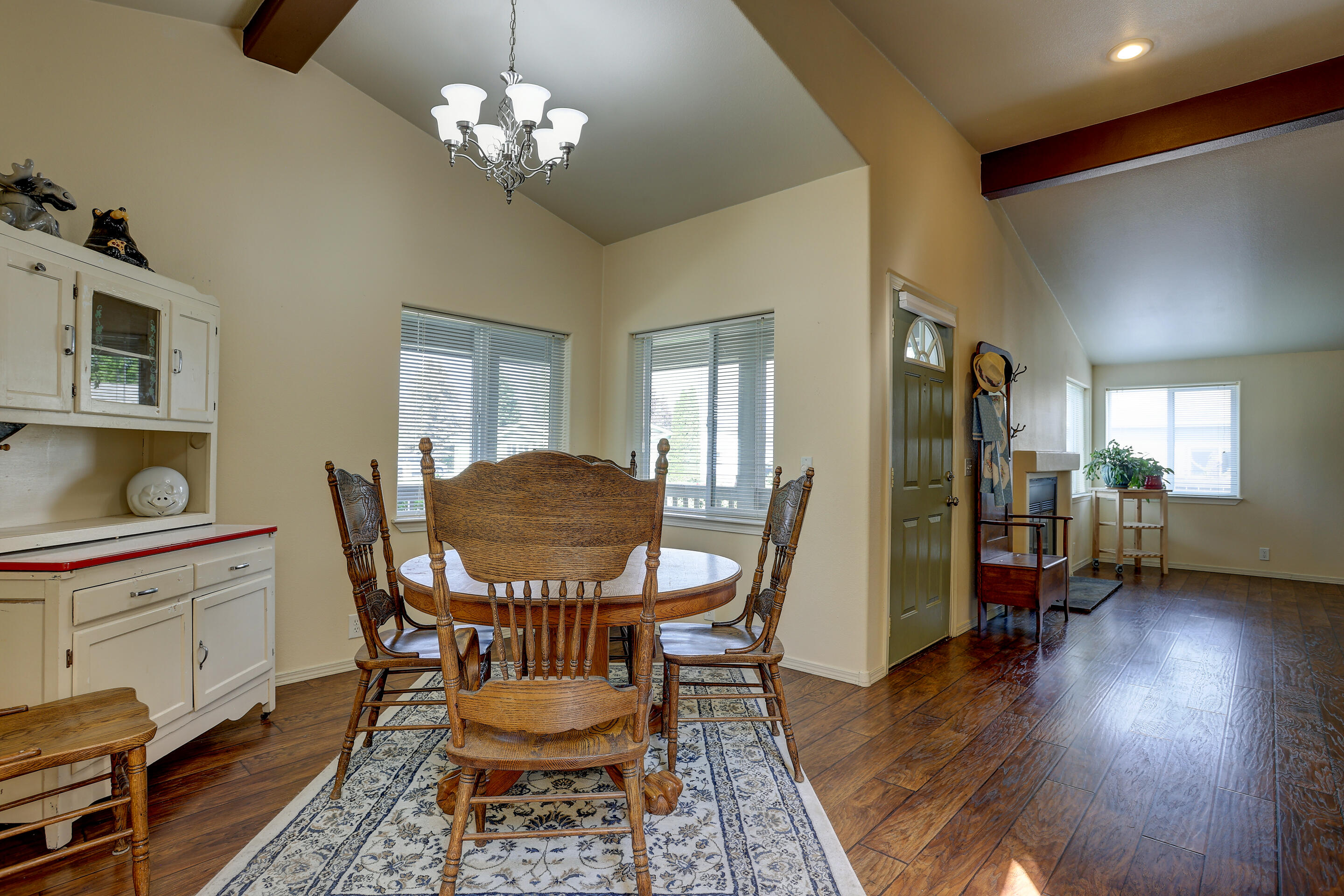 Ni Lah Sha Village - Residential