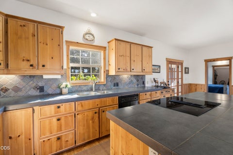 Tiny photo for 18130 Wanona Road, Sisters, OR 97759 (MLS # 220229847)