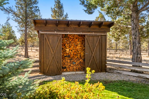 Tiny photo for 18130 Wanona Road, Sisters, OR 97759 (MLS # 220229847)