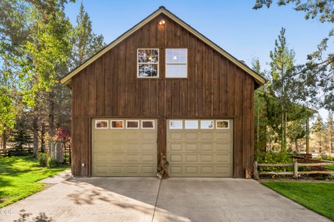 Tiny photo for 18130 Wanona Road, Sisters, OR 97759 (MLS # 220229847)