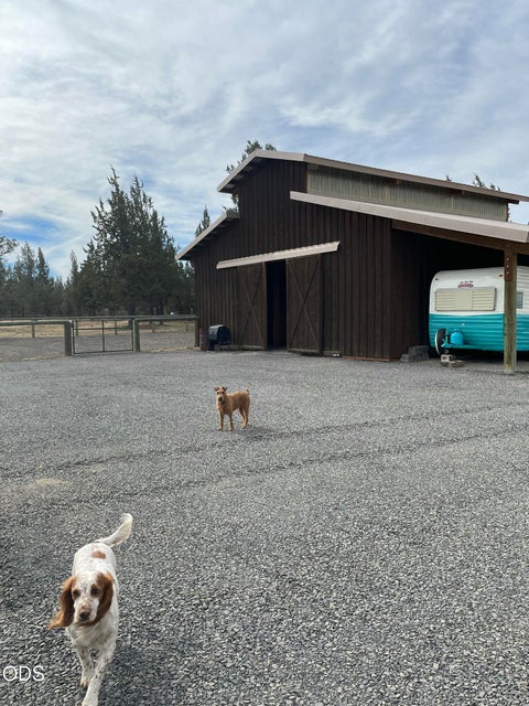 Tiny photo for 18130 Wanona Road, Sisters, OR 97759 (MLS # 220229847)
