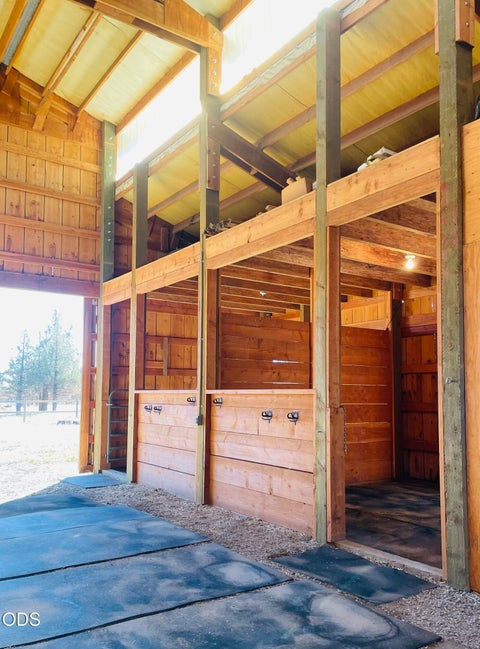 Tiny photo for 18130 Wanona Road, Sisters, OR 97759 (MLS # 220229847)
