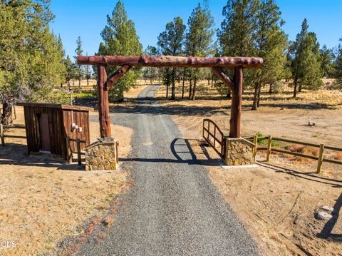Tiny photo for 18130 Wanona Road, Sisters, OR 97759 (MLS # 220229847)