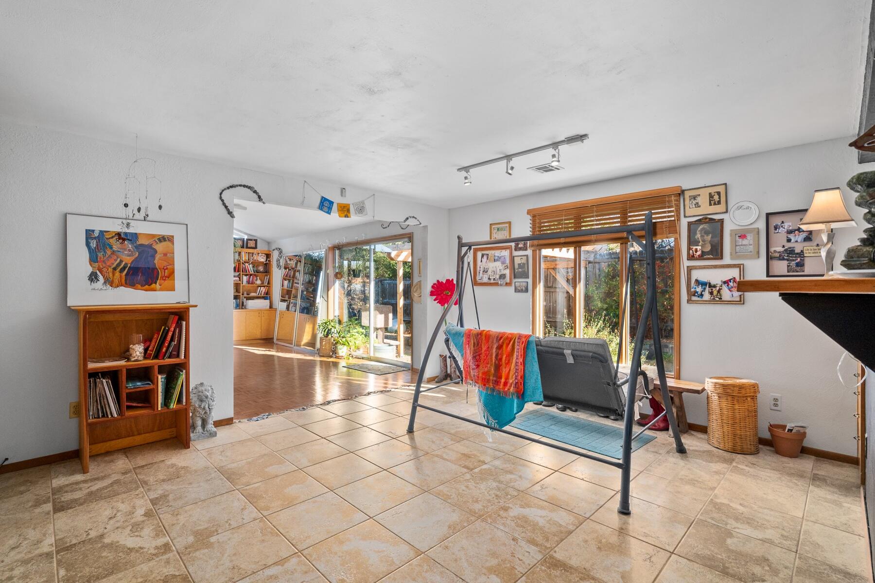 Siskiyou Village Unit No 1 - Residential