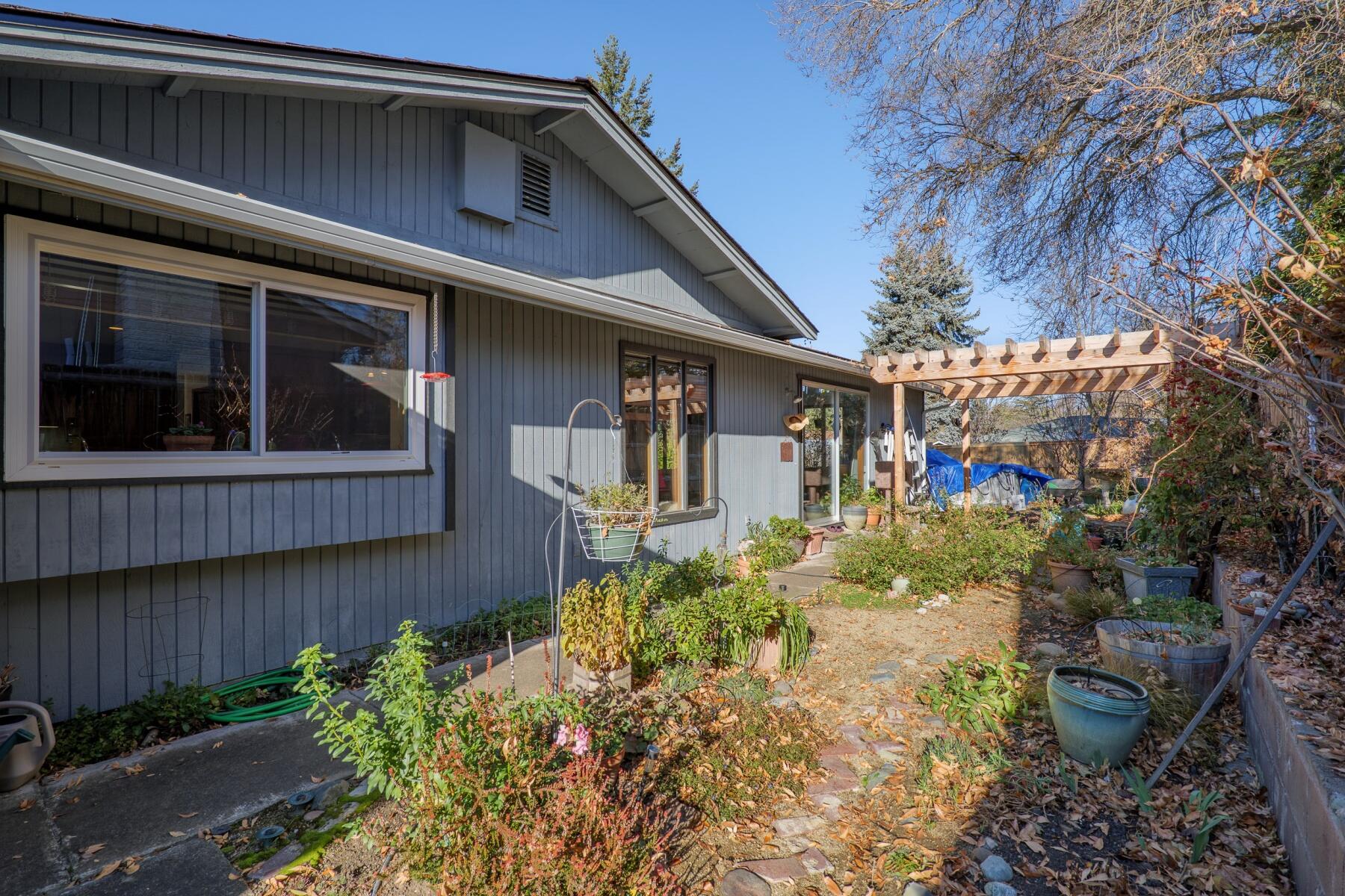 Siskiyou Village Unit No 1 - Residential