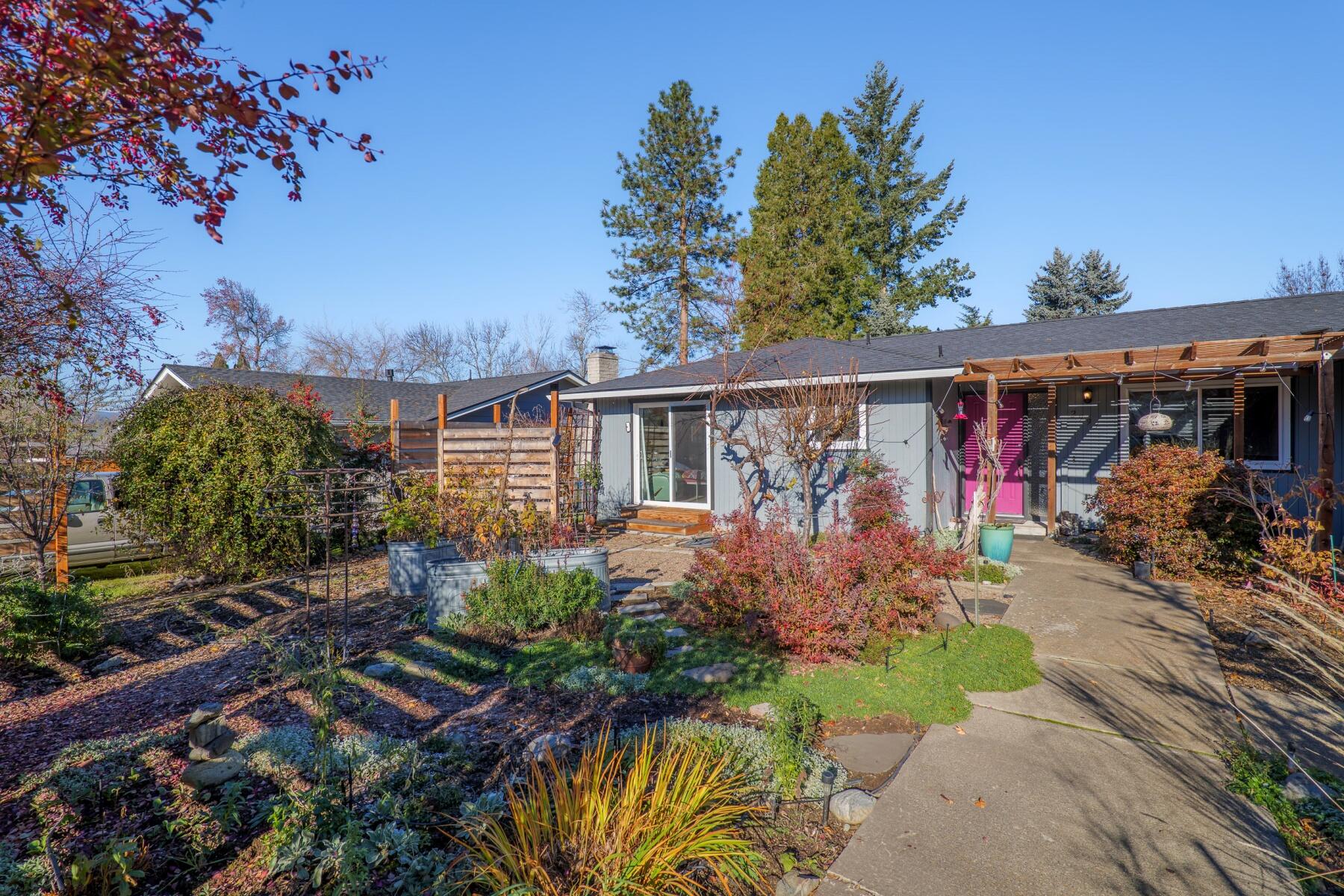 Siskiyou Village Unit No 1 - Residential