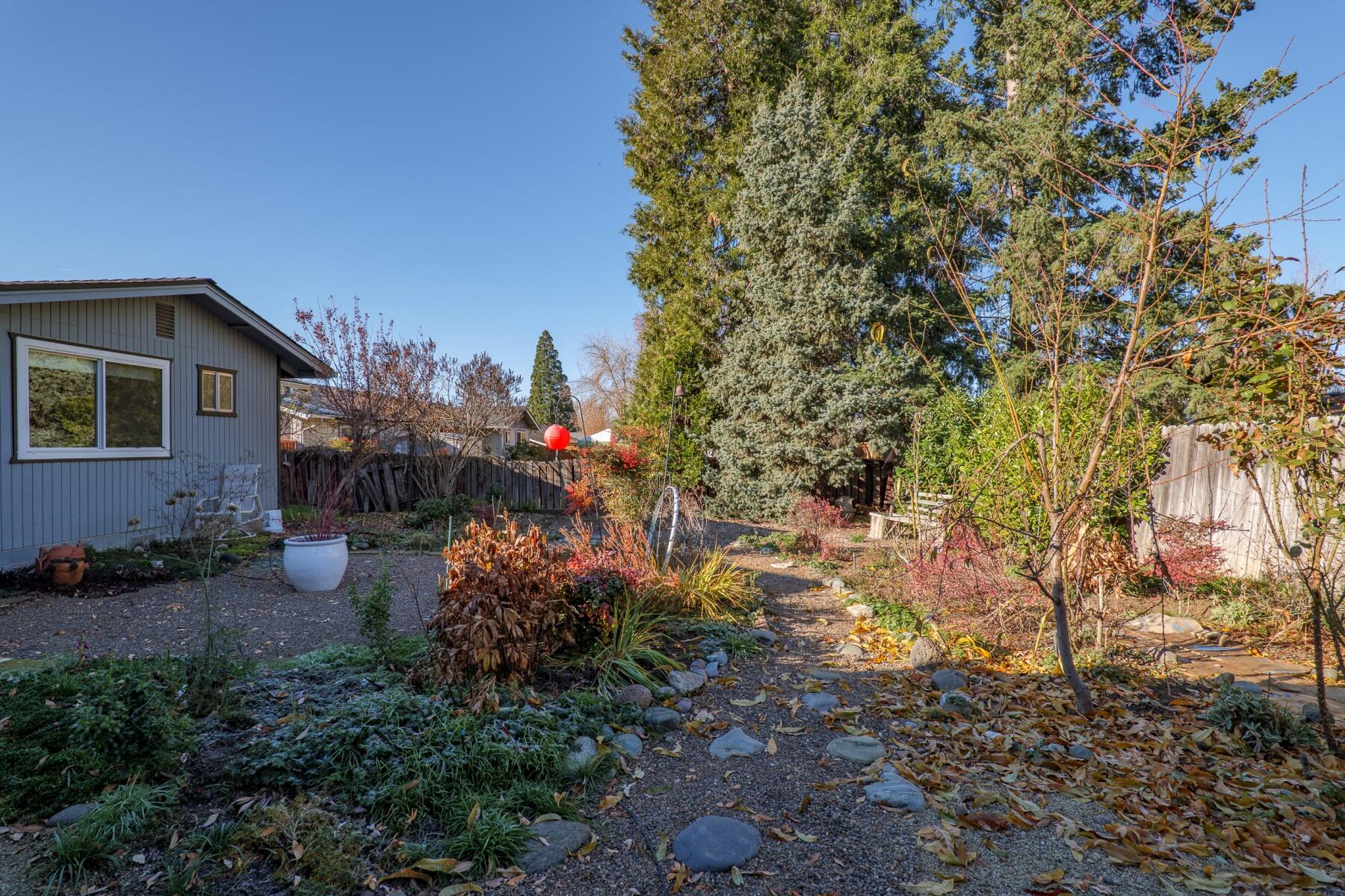 Siskiyou Village Unit No 1 - Residential