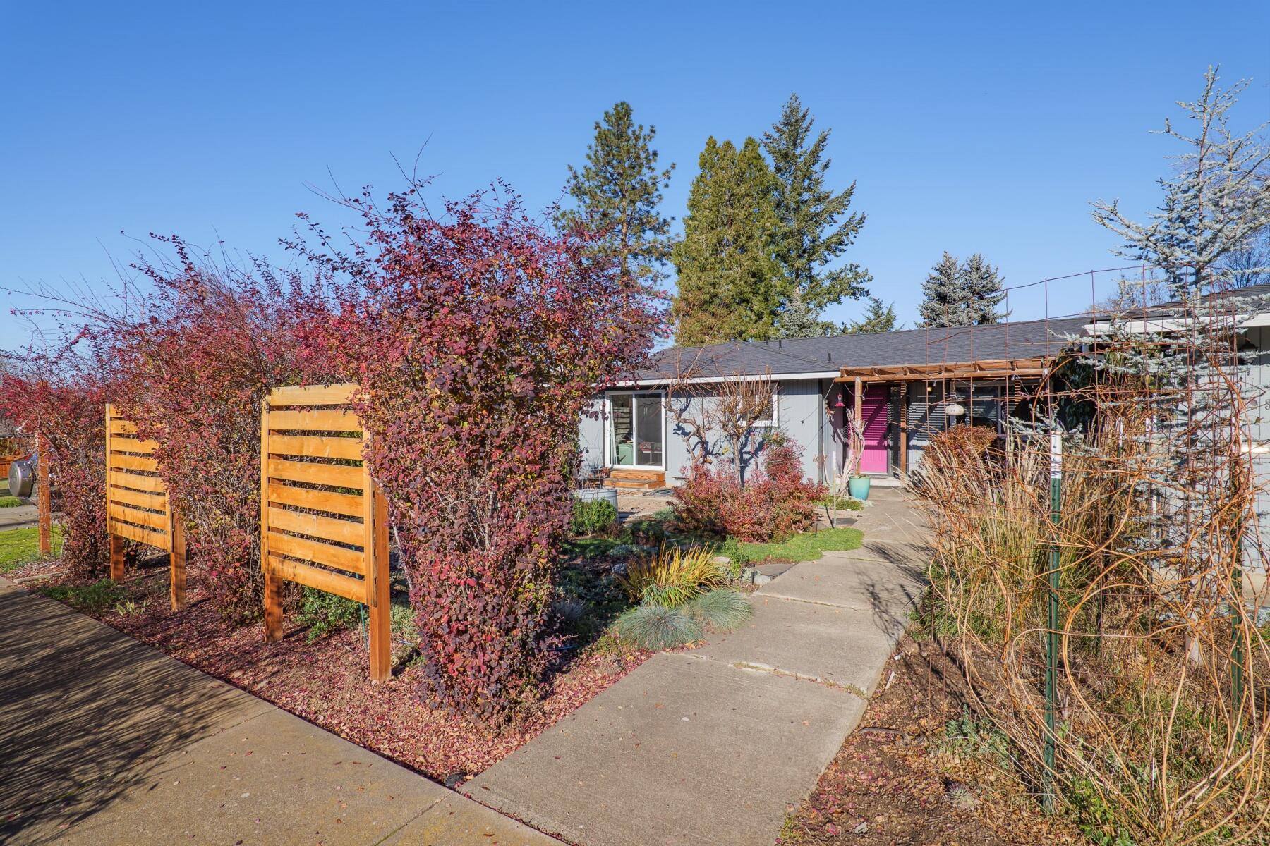 Siskiyou Village Unit No 1 - Residential