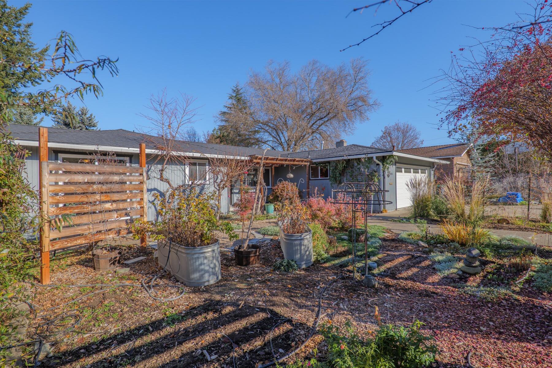 Siskiyou Village Unit No 1 - Residential