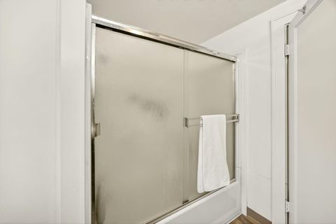 Tiny photo for 17 Glen Oak Court, Medford, OR 97504 (MLS # 220210846)