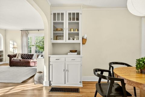 Tiny photo for 17 Glen Oak Court, Medford, OR 97504 (MLS # 220210846)