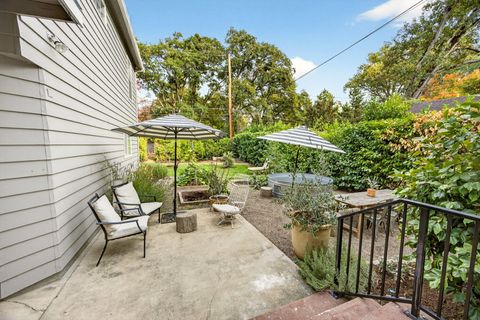 Tiny photo for 17 Glen Oak Court, Medford, OR 97504 (MLS # 220210846)