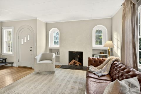 Tiny photo for 17 Glen Oak Court, Medford, OR 97504 (MLS # 220210846)