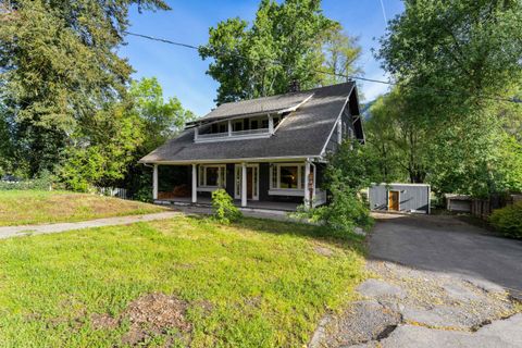 Tiny photo for 6560 Rogue River Highway, Grants Pass, OR 97527 (MLS # 220219655)