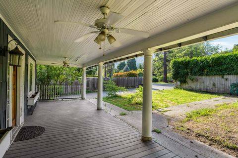 Tiny photo for 6560 Rogue River Highway, Grants Pass, OR 97527 (MLS # 220219655)