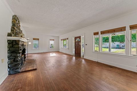 Tiny photo for 6560 Rogue River Highway, Grants Pass, OR 97527 (MLS # 220219655)