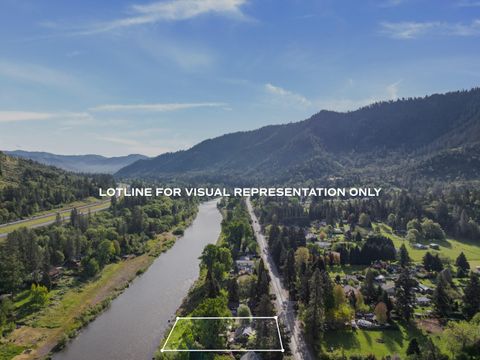 Tiny photo for 6560 Rogue River Highway, Grants Pass, OR 97527 (MLS # 220219655)