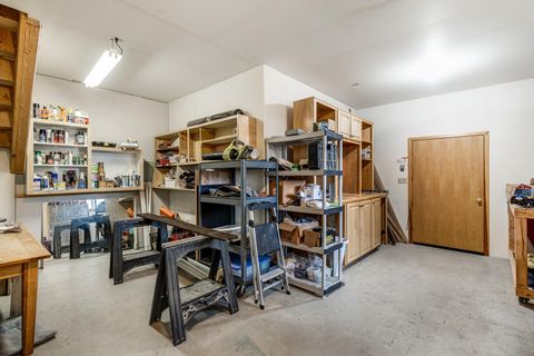 Tiny photo for 18070 Cascade Estates Drive, Bend, OR 97703 (MLS # 220212910)