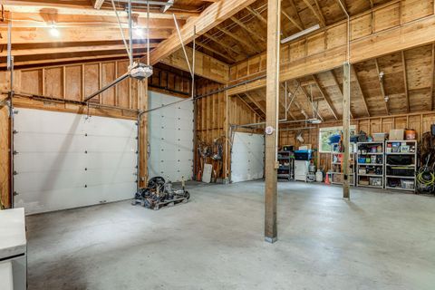 Tiny photo for 18070 Cascade Estates Drive, Bend, OR 97703 (MLS # 220212910)