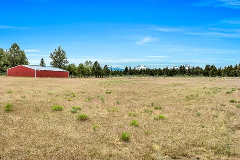Tiny photo for 18070 Cascade Estates Drive, Bend, OR 97703 (MLS # 220212910)