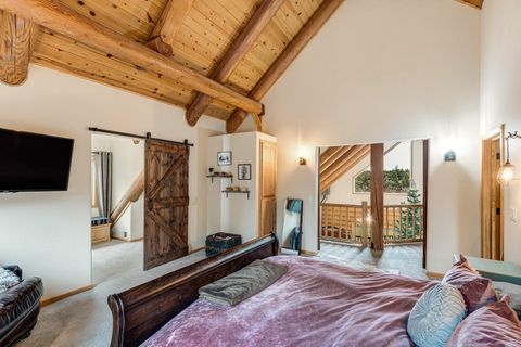 Tiny photo for 18070 Cascade Estates Drive, Bend, OR 97703 (MLS # 220212910)