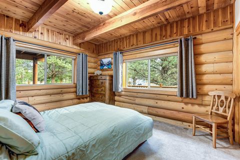 Tiny photo for 18070 Cascade Estates Drive, Bend, OR 97703 (MLS # 220212910)