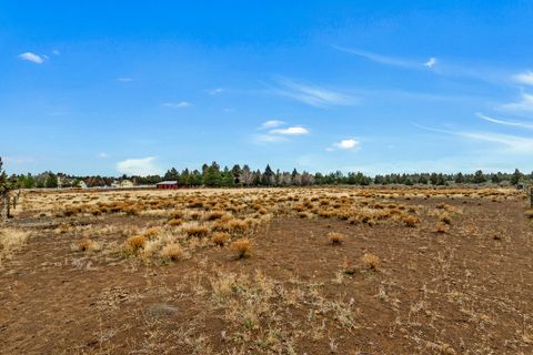 Tiny photo for 18070 Cascade Estates Drive, Bend, OR 97703 (MLS # 220212910)