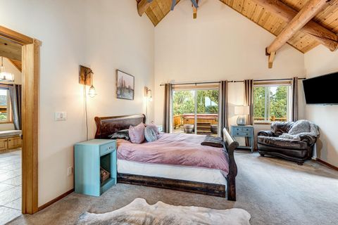 Tiny photo for 18070 Cascade Estates Drive, Bend, OR 97703 (MLS # 220212910)