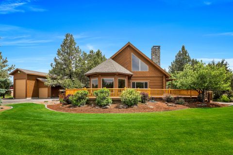 Photo of 18070 Cascade Estates Drive, Bend, OR 97703 (MLS # 220212910)