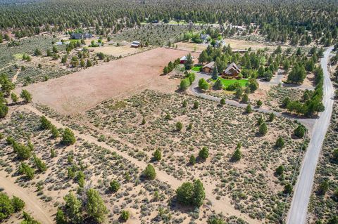 Tiny photo for 18070 Cascade Estates Drive, Bend, OR 97703 (MLS # 220212910)