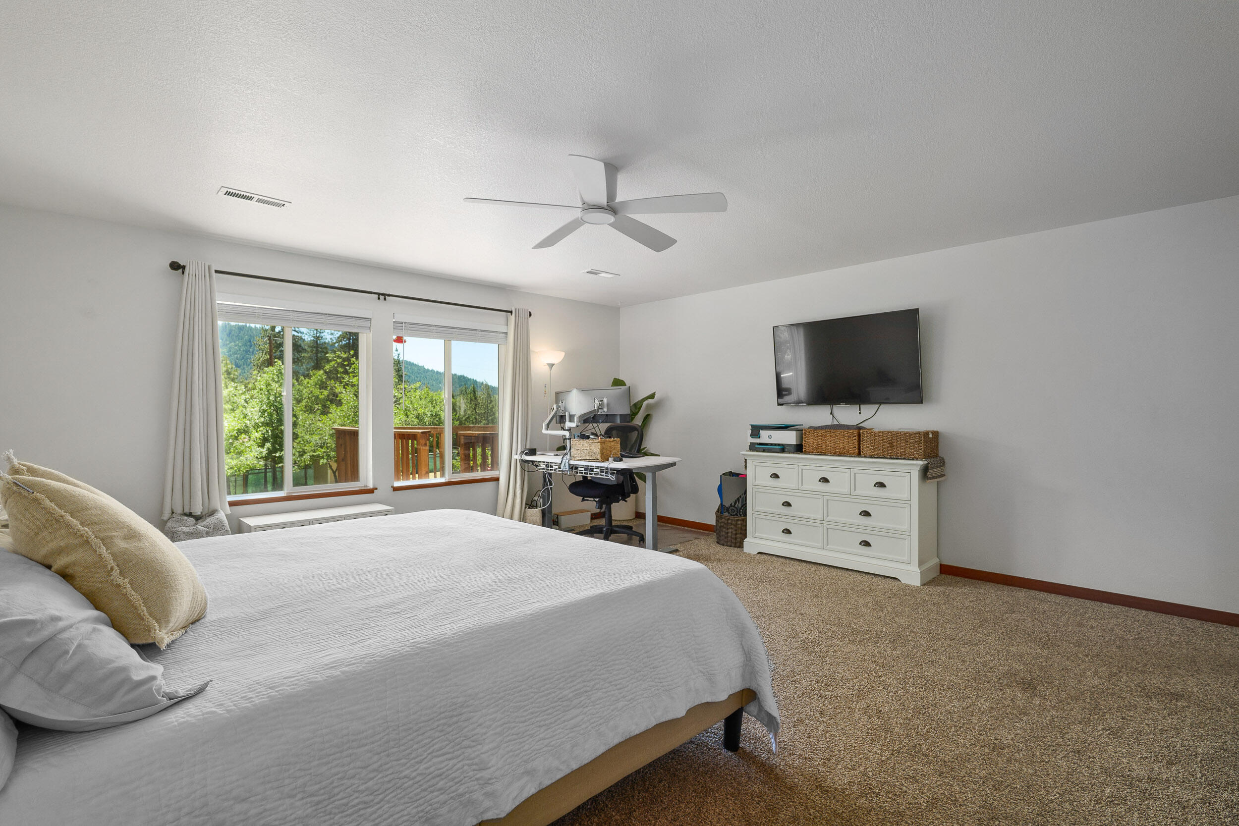 Colonial Valley Pines - Residential