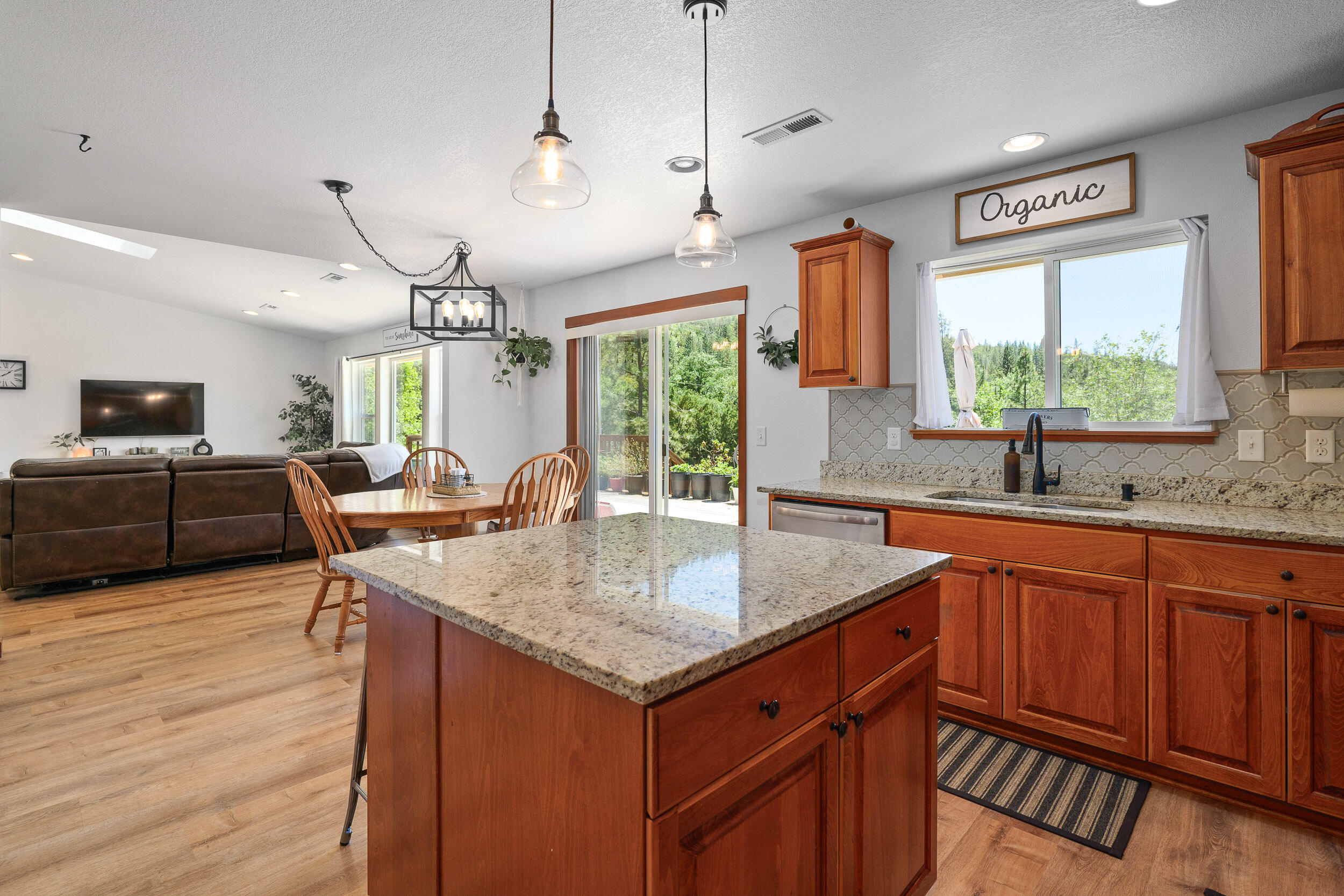 Colonial Valley Pines - Residential